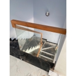 Lan can cầu thang kính 1