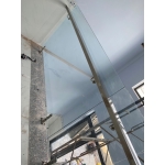 Lan can cầu thang kính 5