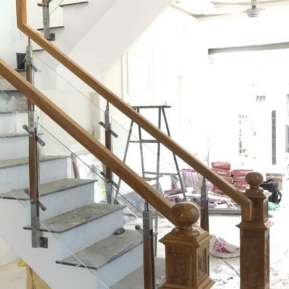 Lan can - Cầu thang kính