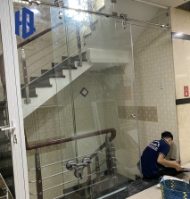 Cửa kính cường lực 1