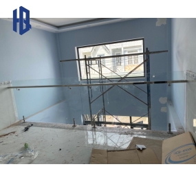 Lan can cầu thang kính 2