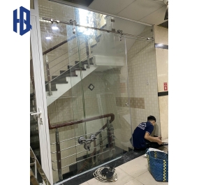 Cửa kính cường lực 1